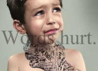 /album/fotogalerij/kindermishandeling-03-woorden-doen-pijn-jpg/